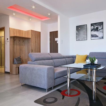 Irs Royal Apartments Apartamenty Irs Aviator Danzica Esterno foto