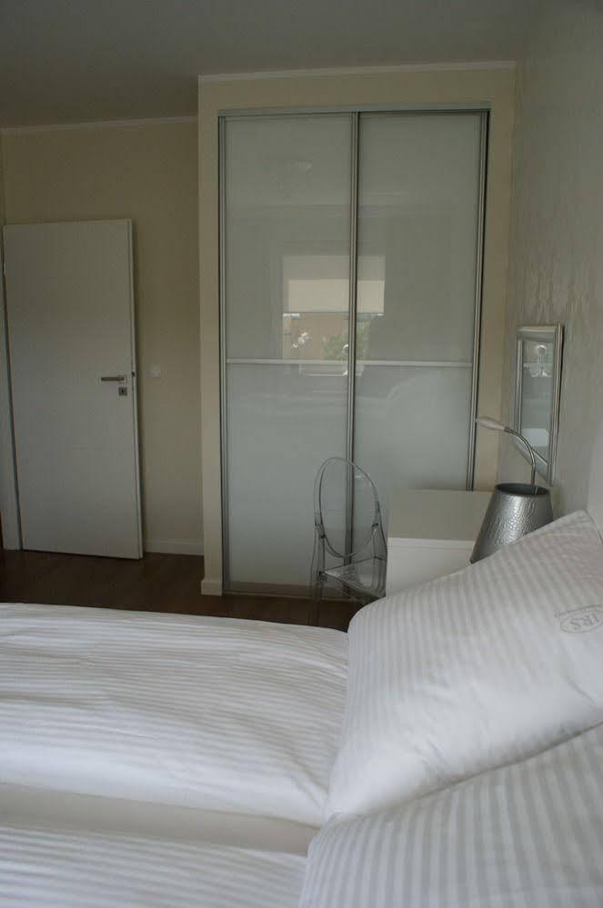Irs Royal Apartments Apartamenty Irs Aviator Danzica Esterno foto