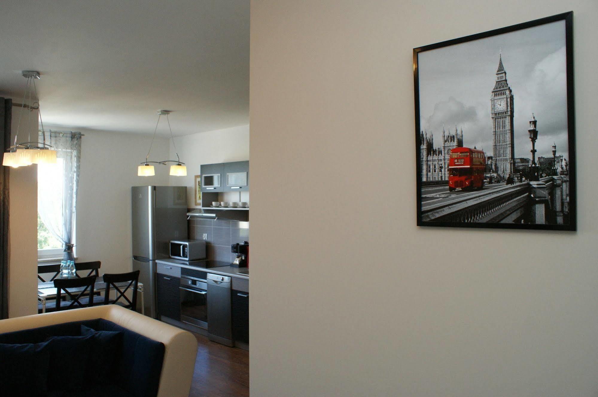 Irs Royal Apartments Apartamenty Irs Aviator Danzica Esterno foto